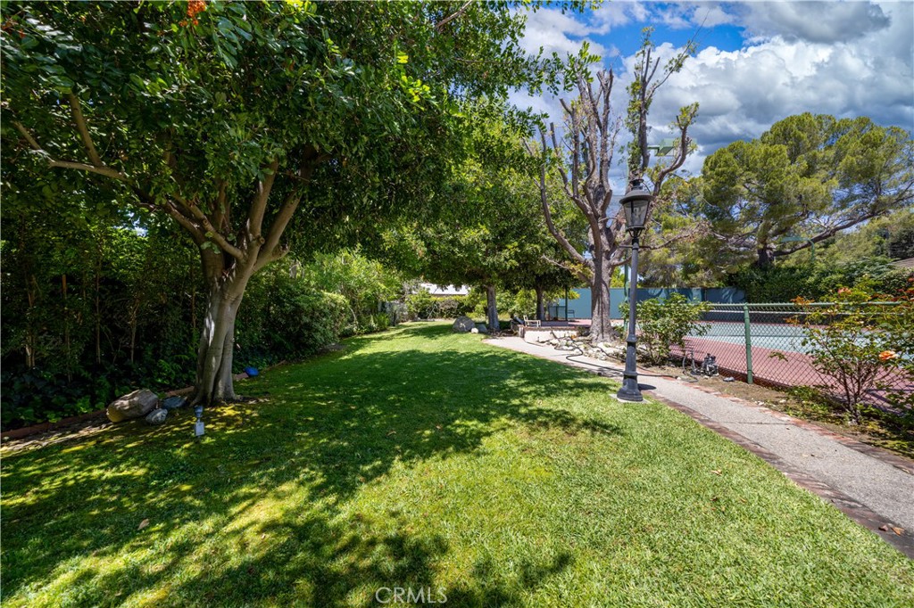 1531 Rodeo Road Arcadia, CA 91006 - Photo 20 of 29