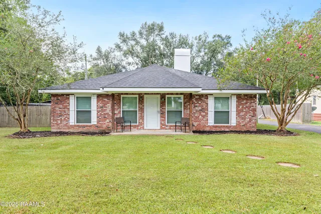 $215,900 | 7090 Clyve Road, Maurice, LA 70555