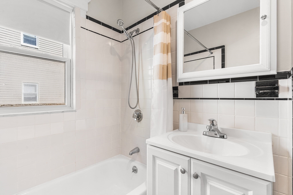 49 Kenmere Road, Unit 49 Medford, MA 02155 - Photo 21 of 29