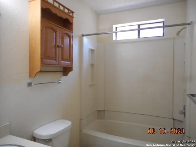 $975 | 1036 Orts Drive, Unit A, Pleasanton, TX 78064