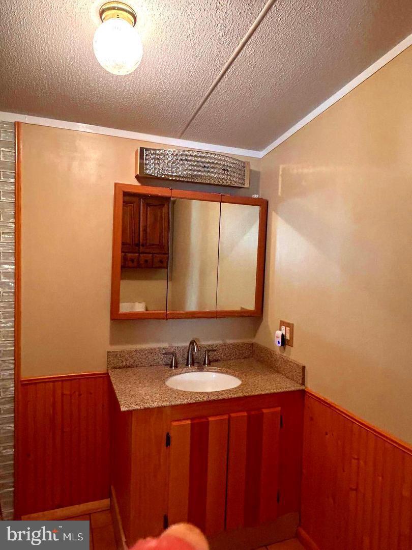 20 Spruce Lane Manchester, PA 17345 - Photo 9 of 15