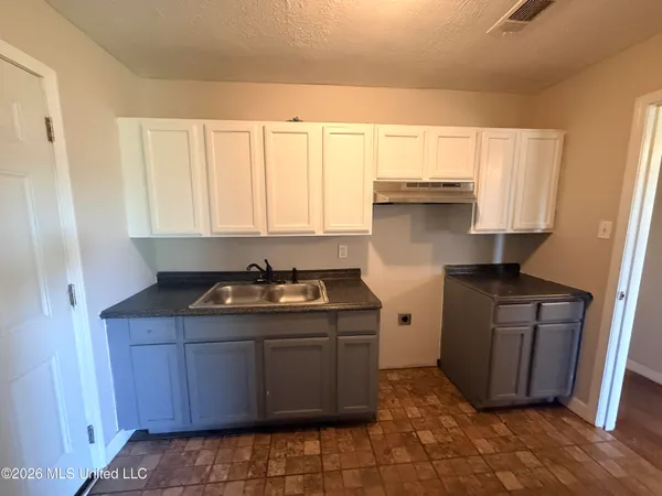 $57,800 | 2859 Kingsroad Avenue, Jackson, MS 39213