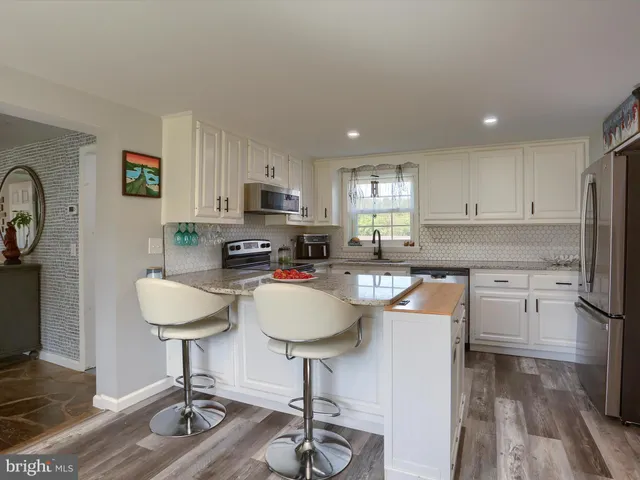 $339,899 | 5931 York Road, Spring Grove, PA 17362