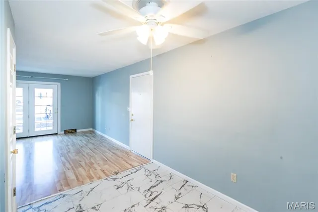 $192,000 | 3402 Country Stone Manor Drive, Unit E, Valley Park, MO 63088