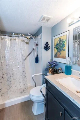 $192,000 | 3402 Country Stone Manor Drive, Unit E, Valley Park, MO 63088