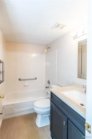 $192,000 | 3402 Country Stone Manor Drive, Unit E, Valley Park, MO 63088