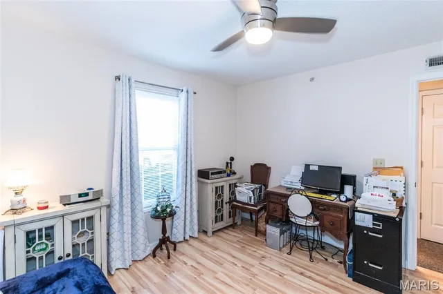 $192,000 | 3402 Country Stone Manor Drive, Unit E, Valley Park, MO 63088