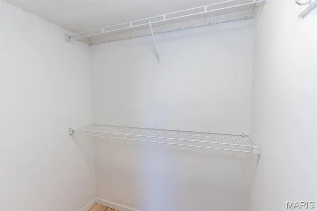 $192,000 | 3402 Country Stone Manor Drive, Unit E, Valley Park, MO 63088