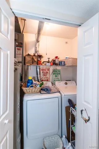 $192,000 | 3402 Country Stone Manor Drive, Unit E, Valley Park, MO 63088