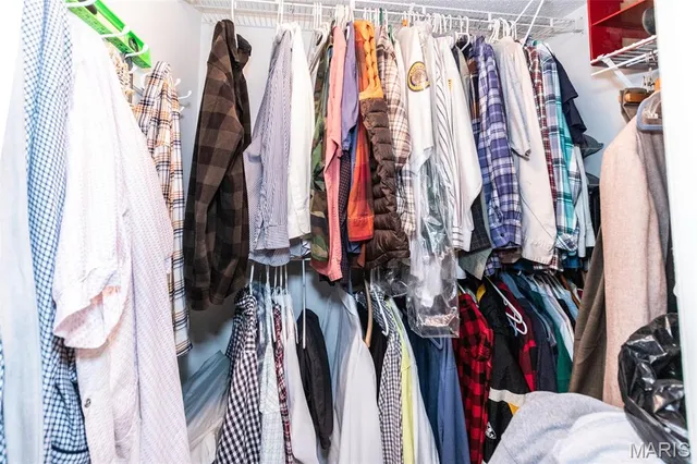 $192,000 | 3402 Country Stone Manor Drive, Unit E, Valley Park, MO 63088