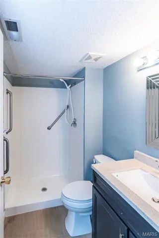 $192,000 | 3402 Country Stone Manor Drive, Unit E, Valley Park, MO 63088