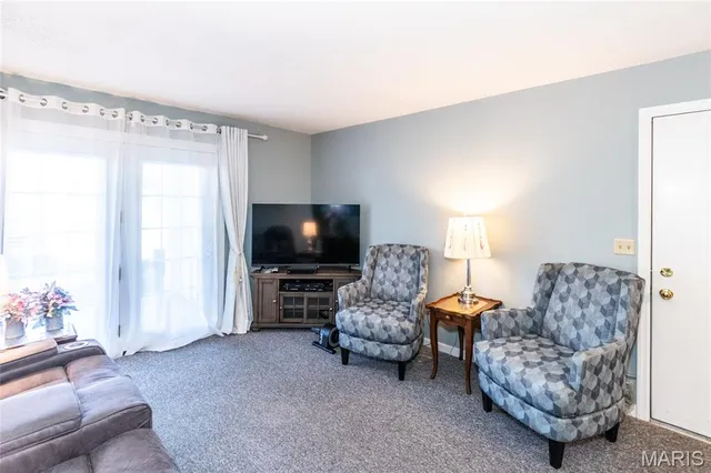 $192,000 | 3402 Country Stone Manor Drive, Unit E, Valley Park, MO 63088