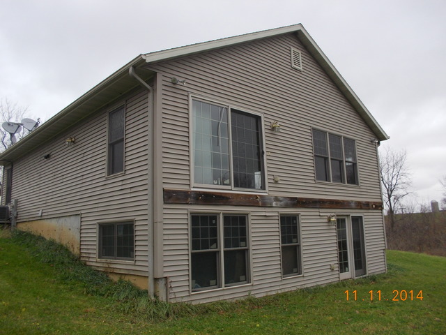 18983 Lake Road Morrison, IL 61270 - Photo 5 of 10