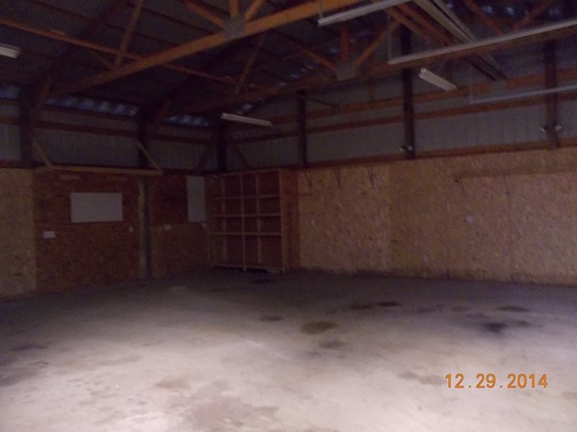 18983 Lake Road Morrison, IL 61270 - Photo 9 of 10