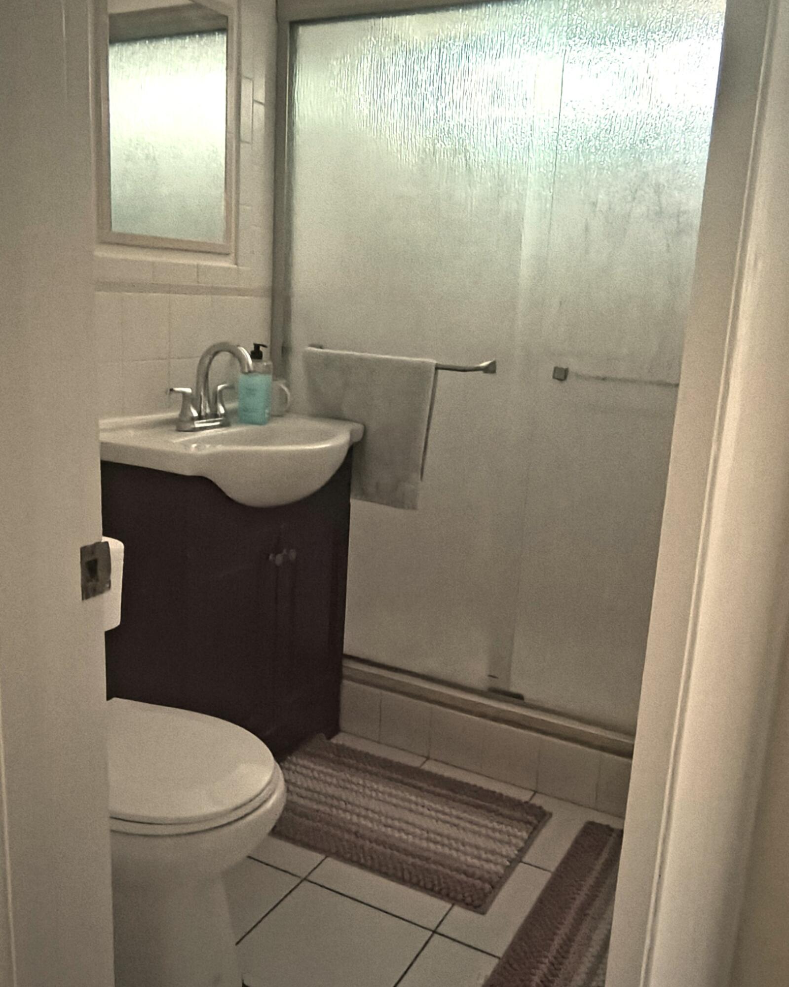 3011 Riviera Drive Key West, FL 33040 - Photo 31 of 36 Main Bathroom