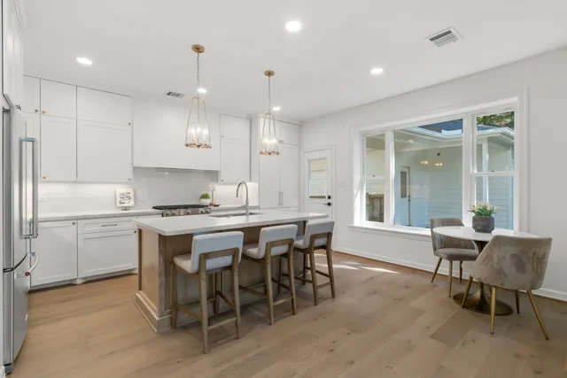 $875,000 | 114 South Mill Trace Drive, The Woodlands, TX 77381