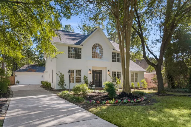 $875,000 | 114 South Mill Trace Drive, The Woodlands, TX 77381