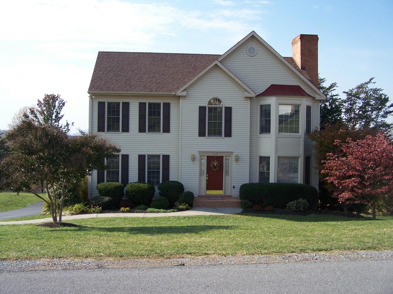 5456 Setter Road Roanoke, VA 24012 - Photo 1 of 9 5456 Setter Rd