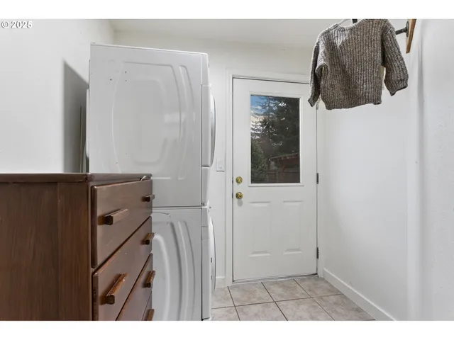 $419,900 | 501 East Jones Street, Yacolt, WA 98675