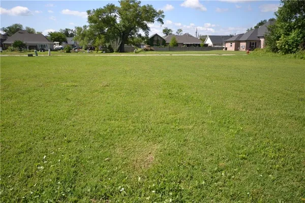 $69,900 | 145 Pleasant Valley Drive, Des Allemands, LA 70030