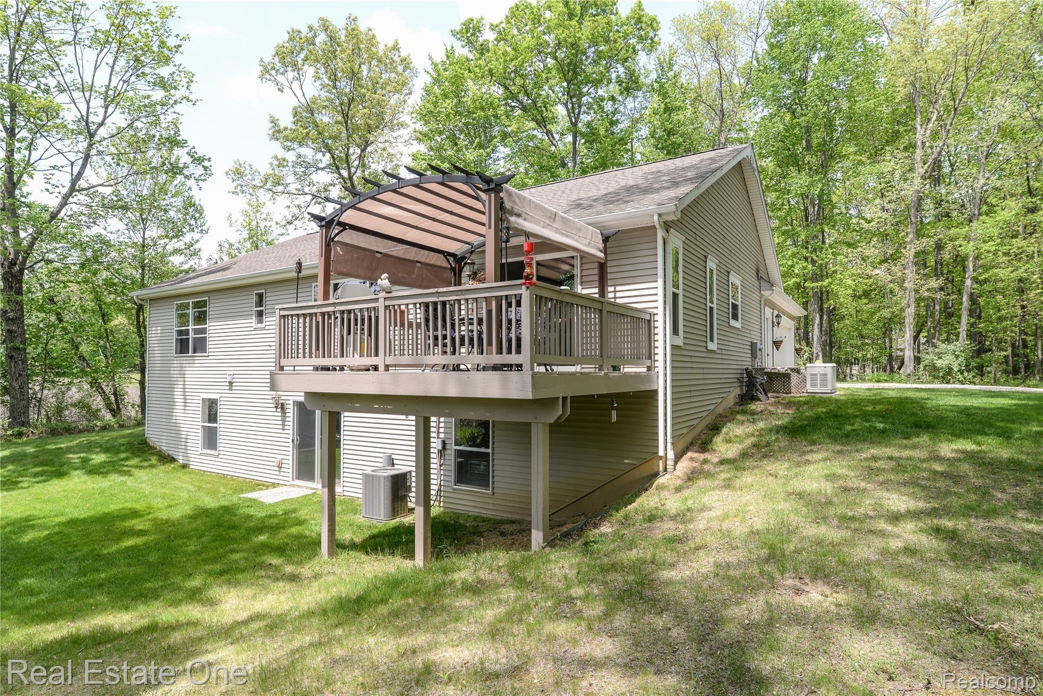 19373 Spears Road Gregory, MI 48137 - Photo 4 of 42 DSC_8.jpg