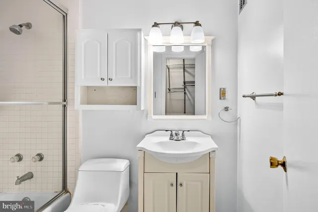 $164,950 | 1011 Arlington Boulevard, Unit 539, Arlington, VA 22209