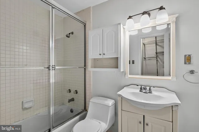 $164,950 | 1011 Arlington Boulevard, Unit 539, Arlington, VA 22209