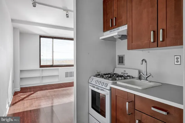 $164,950 | 1011 Arlington Boulevard, Unit 539, Arlington, VA 22209