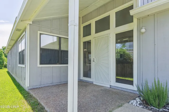 $289,000 | 300 Georgia Avenue, Lynn Haven, FL 32444