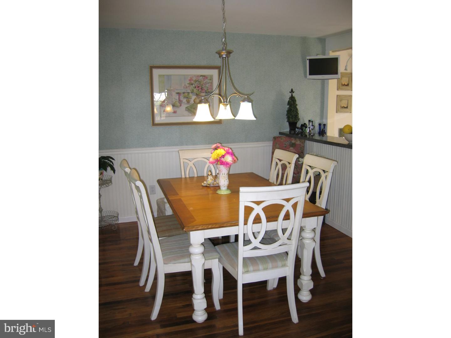 3180 Maple Road Huntingdon Valley, PA 19006 - Photo 5 of 20 Dining Room