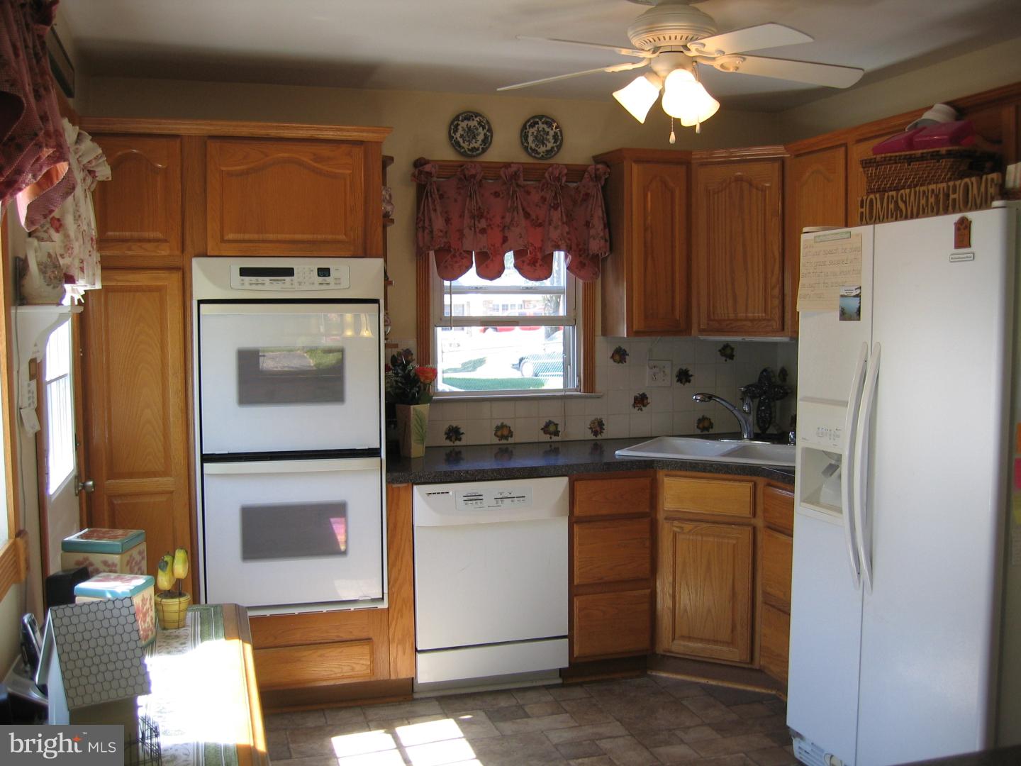 3180 Maple Road Huntingdon Valley, PA 19006 - Photo 7 of 20 Kitchen