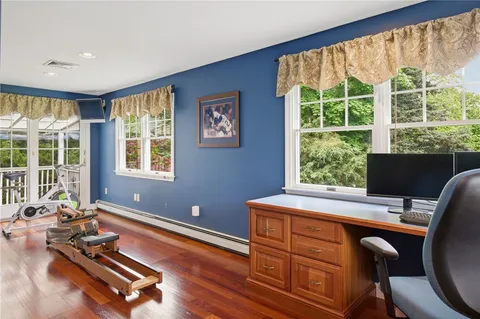$1,395,000 | 31 Meadowbrook Drive, Barrington, RI 02806