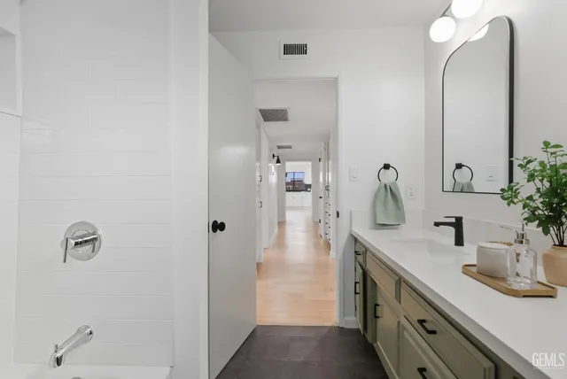 $439,000 | Undisclosed Address, Bakersfield, CA 93308