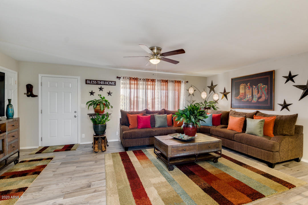 5210 Casper Road Mesa, AZ 85205 - Photo 9 of 32 9