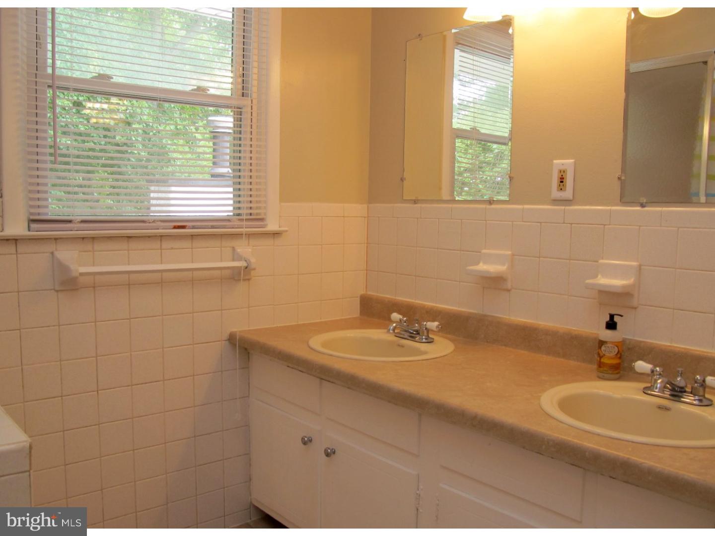 2696 Raven Road Cinnaminson, NJ 08077 - Photo 18 of 23 Bathroom
