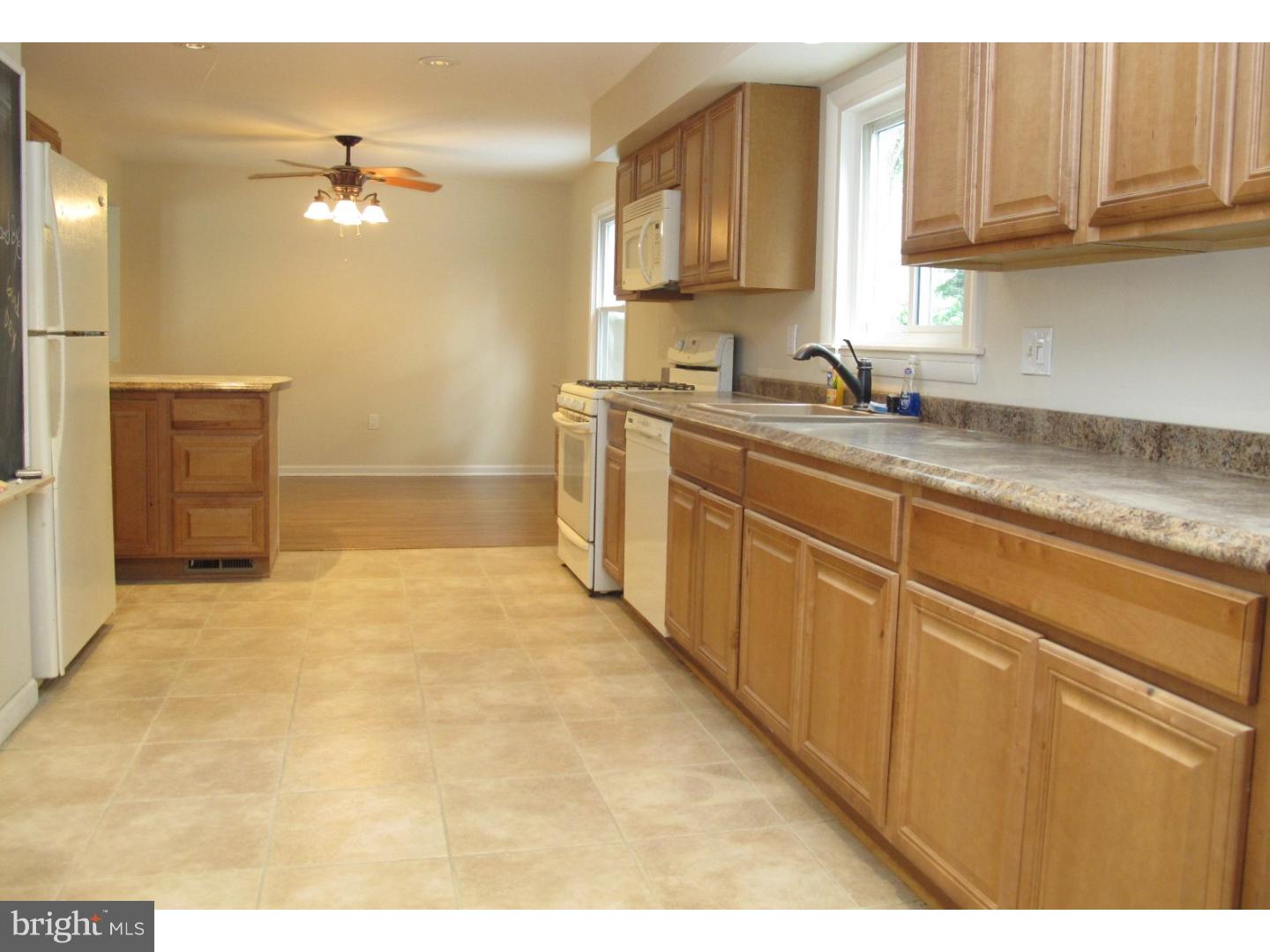 2696 Raven Road Cinnaminson, NJ 08077 - Photo 6 of 23 Kitchen