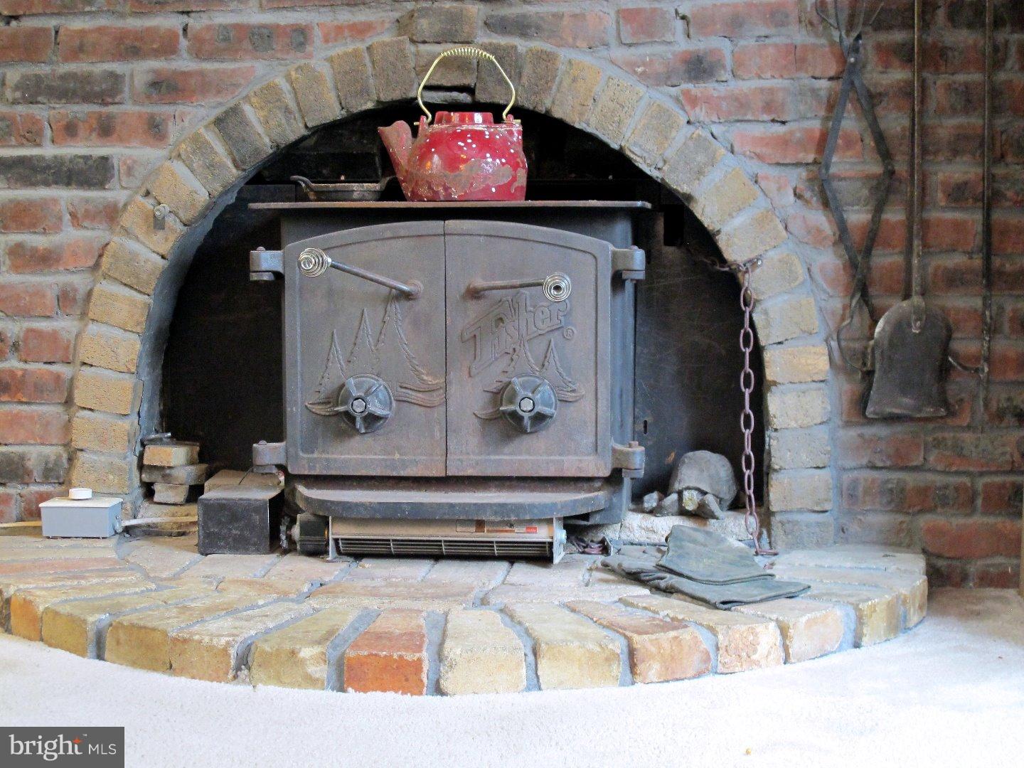 2696 Raven Road Cinnaminson, NJ 08077 - Photo 8 of 23 Fireplace