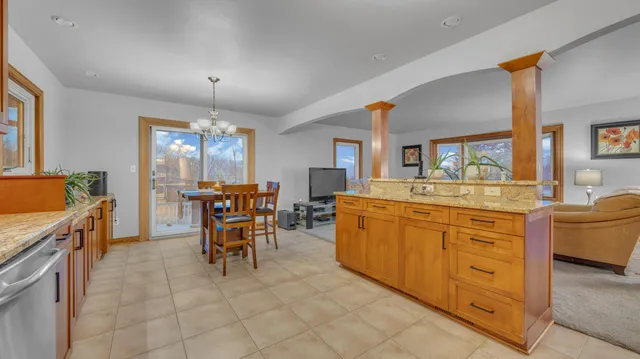 $499,900 | 1814 County H, Farmington, WI 53040