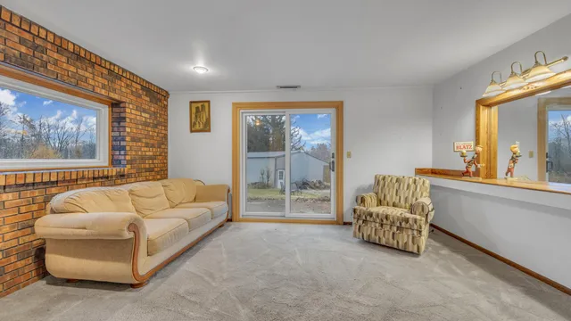 $499,900 | 1814 County H, Farmington, WI 53040