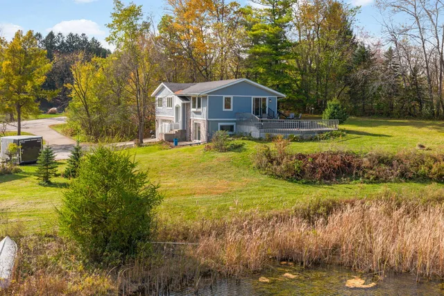 $499,900 | 1814 County H, Farmington, WI 53040