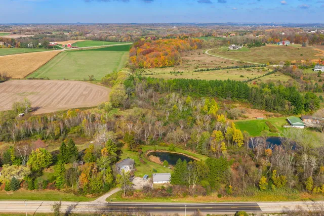 $499,900 | 1814 County H, Farmington, WI 53040