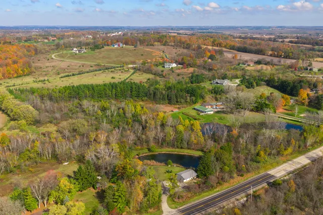 $499,900 | 1814 County H, Farmington, WI 53040