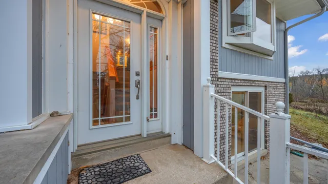 $499,900 | 1814 County H, Farmington, WI 53040