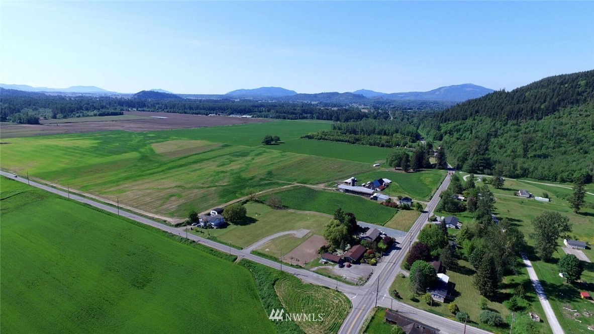 2 Francis Road Sedro-Woolley, WA 98284 - Photo 6 of 8 Gallery Image 6