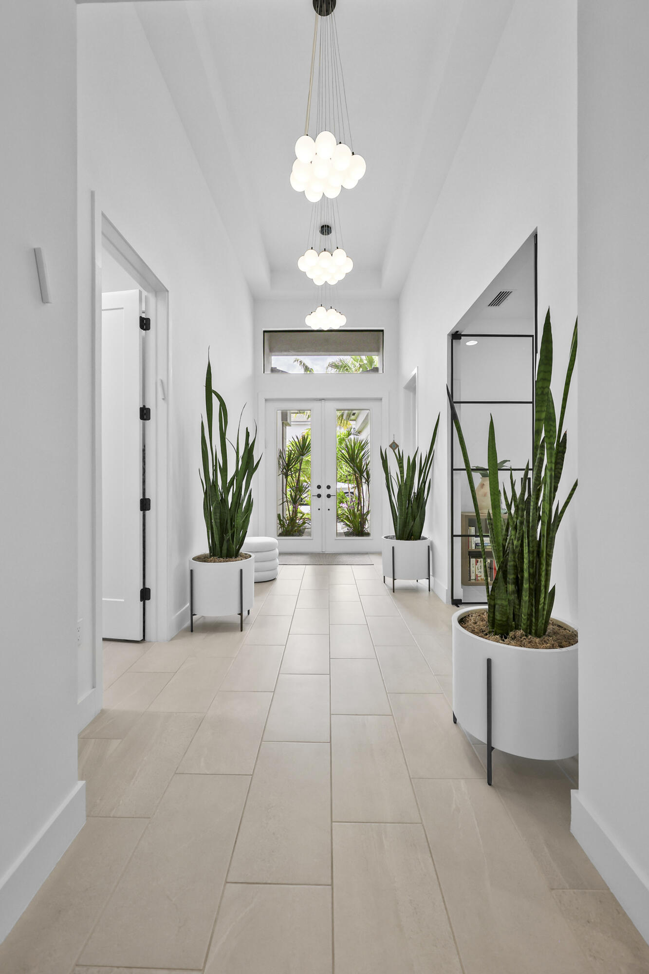 17044 Watersprite Lakes Road Boca Raton, FL 33496 - Photo 3 of 55 2-6_453a8804