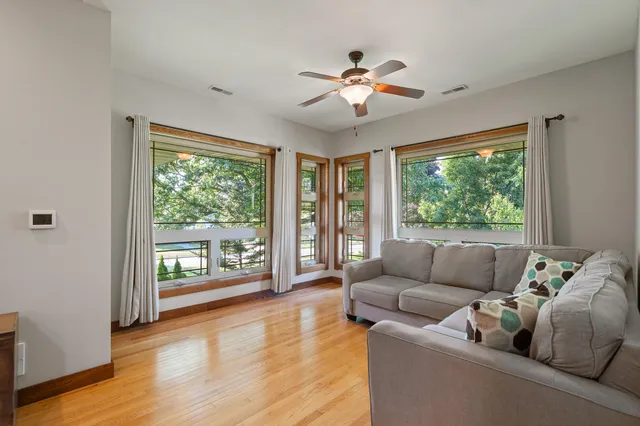 $385,000 | 415 South Wells Street, Unit 810, Lake Geneva, WI 53147