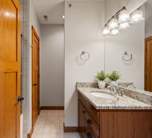 $385,000 | 415 South Wells Street, Unit 810, Lake Geneva, WI 53147