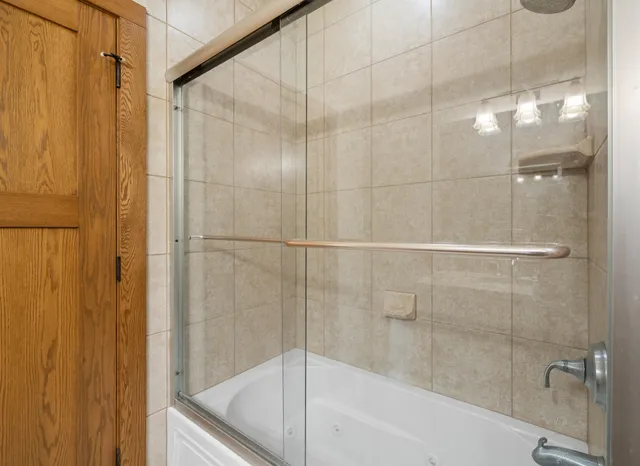 $385,000 | 415 South Wells Street, Unit 810, Lake Geneva, WI 53147