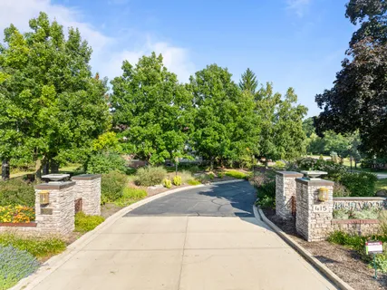 $385,000 | 415 South Wells Street, Unit 810, Lake Geneva, WI 53147