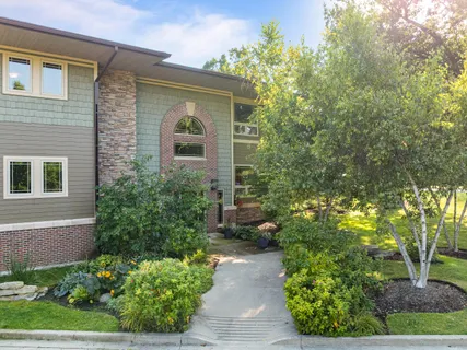 $385,000 | 415 South Wells Street, Unit 810, Lake Geneva, WI 53147